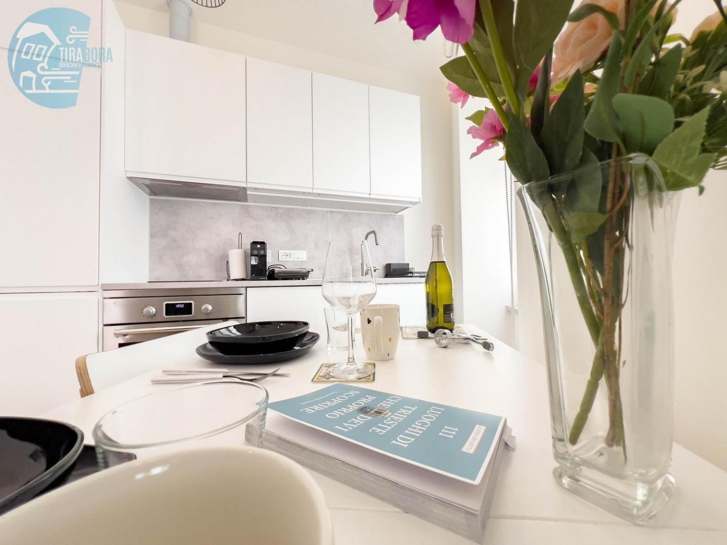 Corridoni 2B Tirabora Short Rent Apartment ตรีเอสเต ภายนอก รูปภาพ